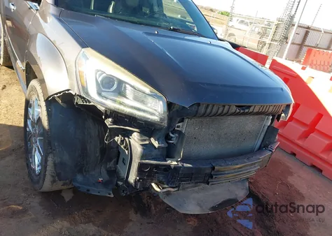 2015 GMC Acadia Denali z USA, uszkodzony, nr VIN 1GKKRTKD6FJ310452